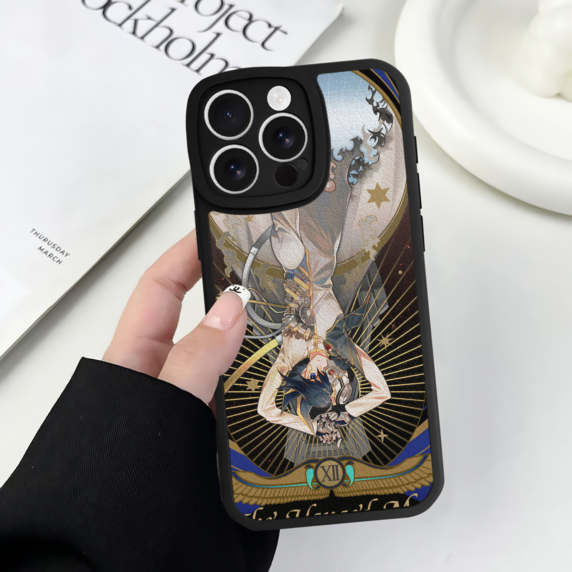 （画像用） 遊☆戯☆王 Yu-Gi-Oh! 【iPhone 16シリーズ対応】シリコンスマホケース（レザー調） 材質：シリコン